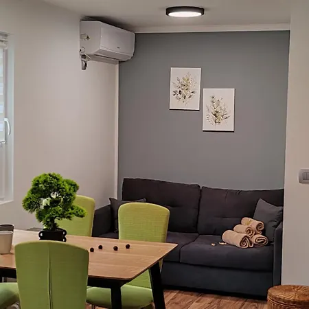 Cozy Family In Terme Catez - Free Tickets And Thoughtful Touches