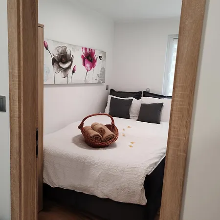 Cozy Family In Terme Catez - Free Tickets And Thoughtful Touches *