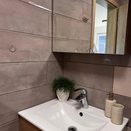 House Of Eden- Private Family In Terme Catez With Free Pool Tickets * Catez ob Savi