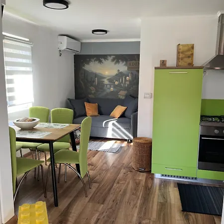 House Of Eden- Private Family In Terme Catez With Free Pool Tickets Feriehus