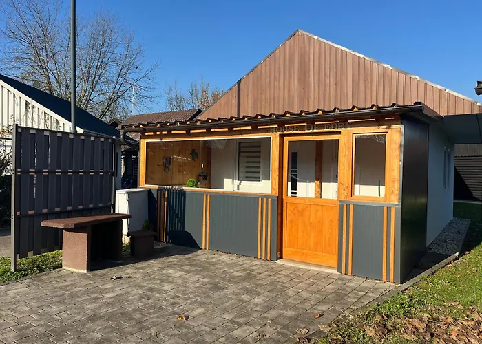 House Of Eden- Private Family In Terme Catez With Free Pool Tickets